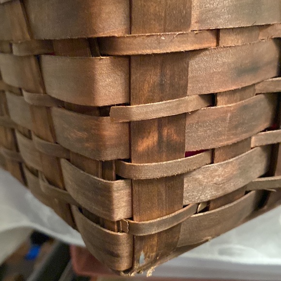 WOODEN BASKET WITH RED FLANNEL PLAID INSERT - Picture 6 of 8